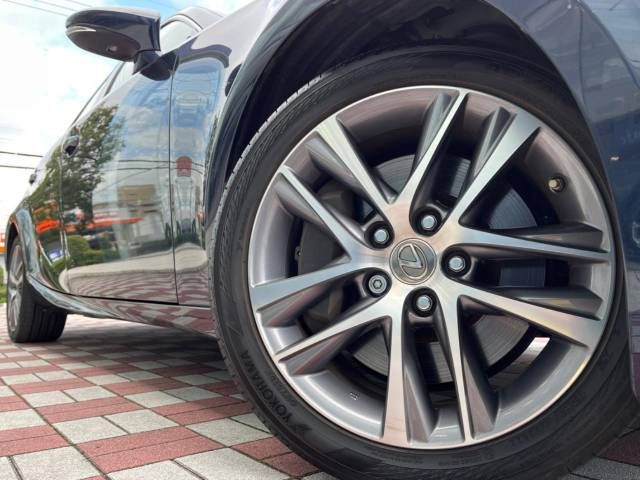 Lexus IS 2018-07 193236-13