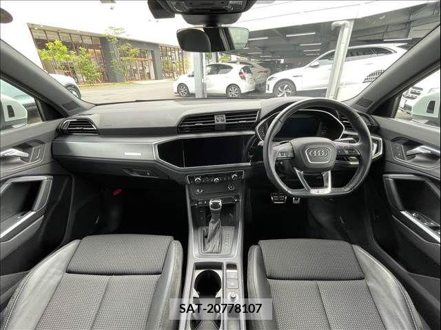 Audi Q3 2021-03 292793-1