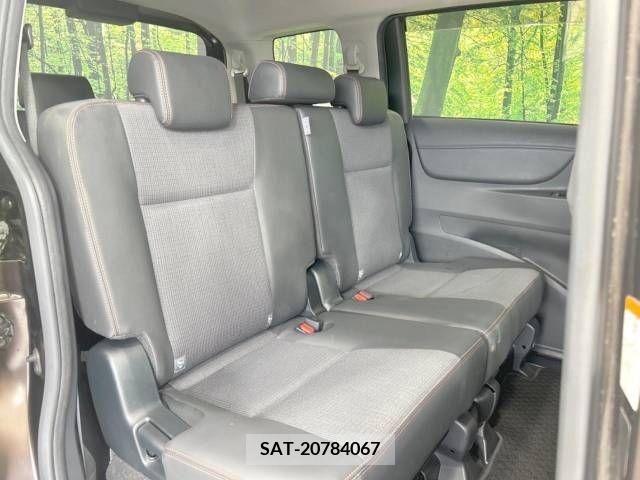 Toyota SIENTA 2018-07 347855-9