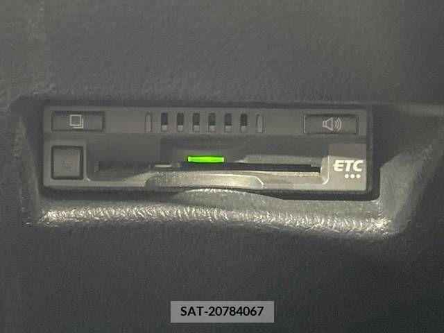 Toyota SIENTA 2018-07 347855-7