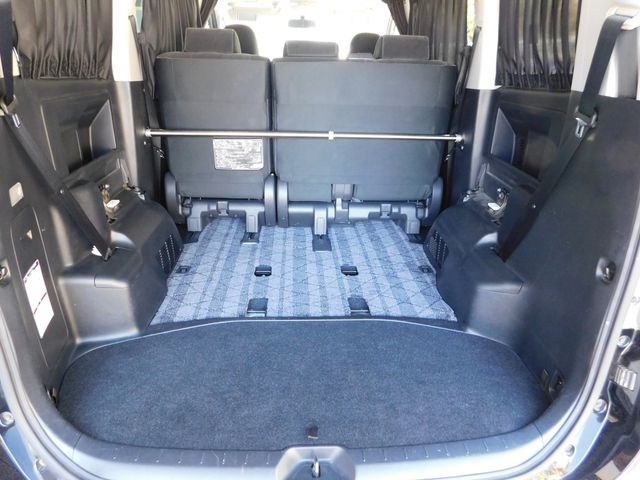 Toyota NOAH 2010-09 1090-24