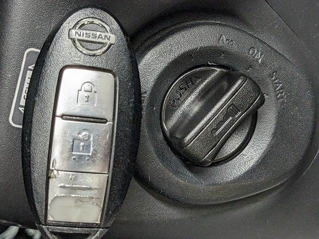 Nissan X-TRAIL 2011-03 182172-10