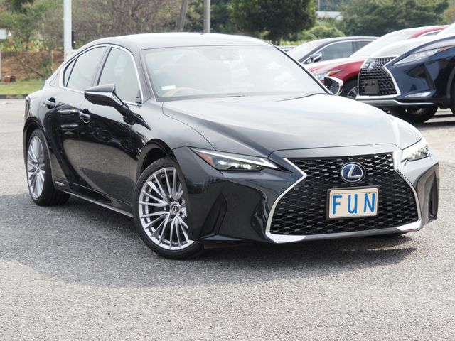 Lexus IS 2021-06 18240-2