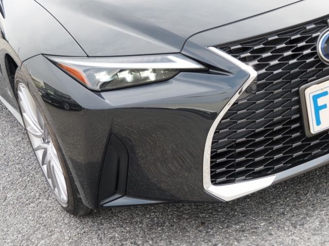 Lexus IS 2021-06 18240-7