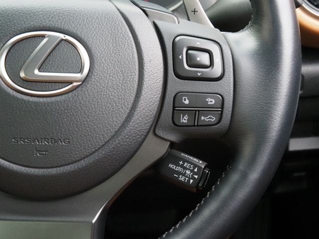 Lexus IS 2021-06 18240-16