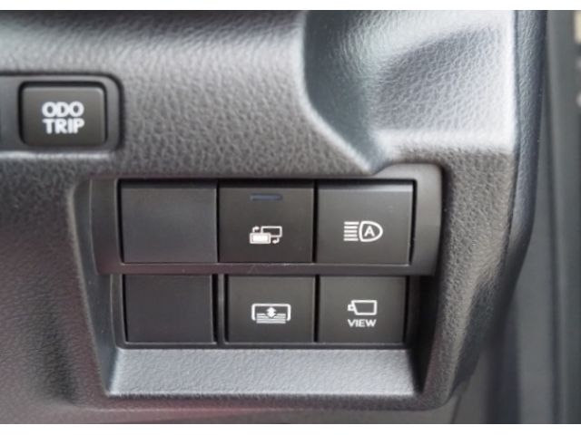 Lexus IS 2021-06 18240-23