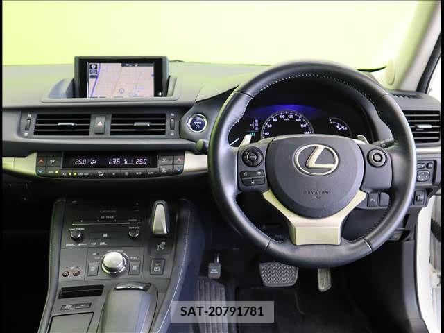 Lexus CT 2014-12 322671-19