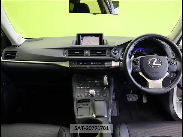 Lexus CT 2014-12 322671-2