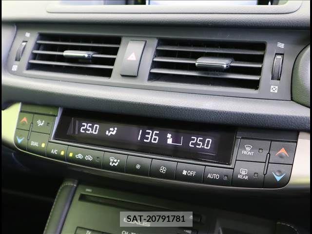 Lexus CT 2014-12 322671-10