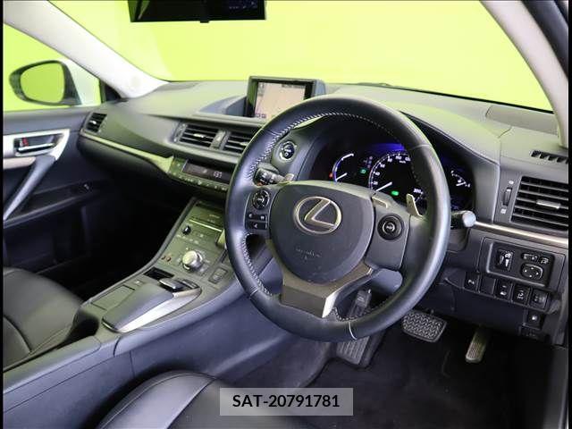 Lexus CT 2014-12 322671-18