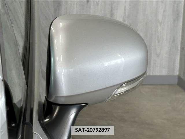 Toyota PRIUS 2011-08 366611-28