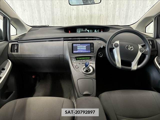 Toyota PRIUS 2011-08 366611-1