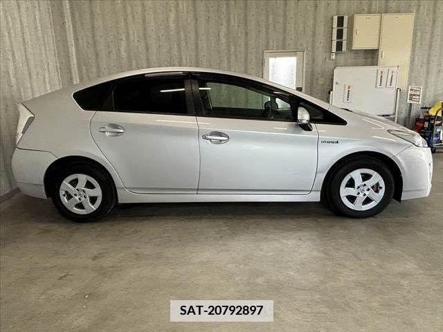 Toyota PRIUS 2011-08 366611-10