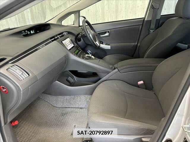 Toyota PRIUS 2011-08 366611-17