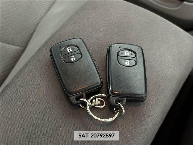 Toyota PRIUS 2011-08 366611-4