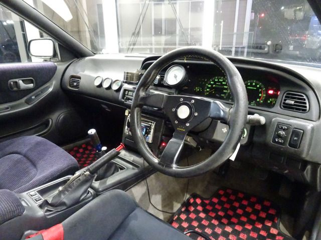Nissan CEFIRO 1990-03 16502-6