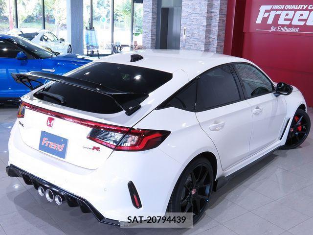 Honda CIVIC 2024-08 357938-8