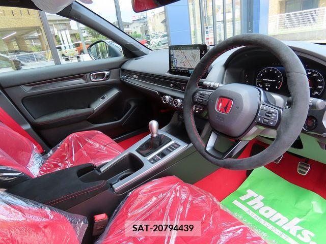 Honda CIVIC 2024-08 357938-1