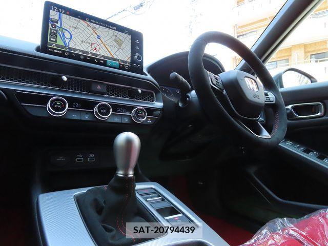 Honda CIVIC 2024-08 357938-16