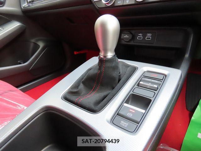 Honda CIVIC 2024-08 357938-14