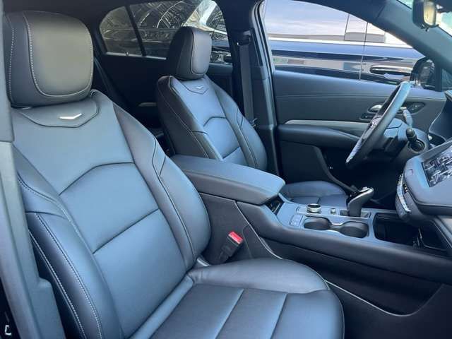 Cadillac XT4 2023-02 9834-5