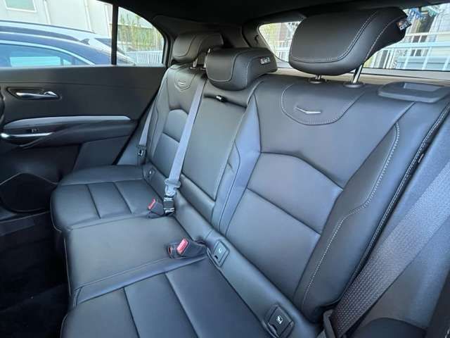 Cadillac XT4 2023-02 9834-15