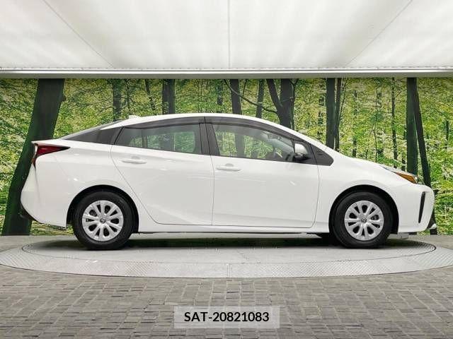 Toyota PRIUS 2021-05 322476-16