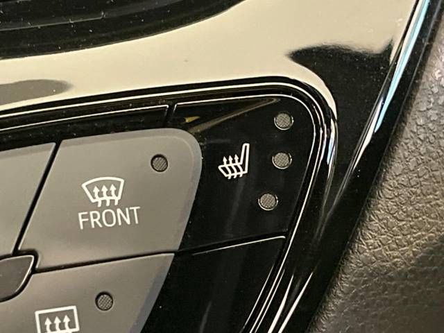 Toyota C-HR 2018-09 184195-6