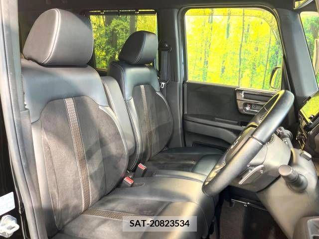 Honda N BOX CUSTOM 2018-04 338117-8