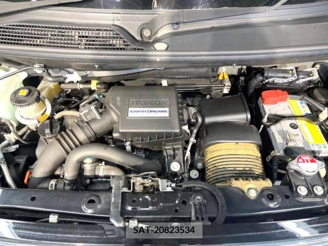 Honda N BOX CUSTOM 2018-04 338117-18