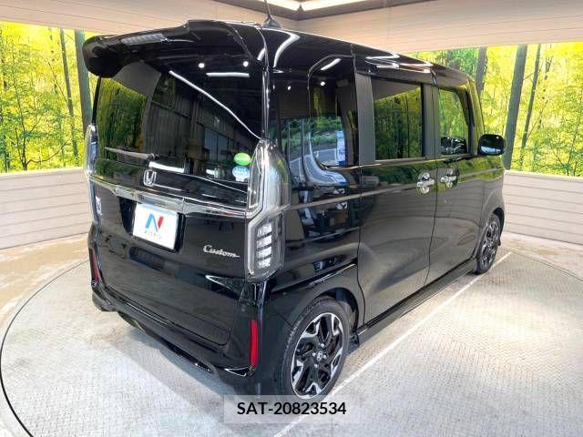 Honda N BOX CUSTOM 2018-04 338117-17