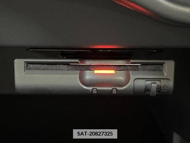 Nissan NOTE 2017-09 379961-7