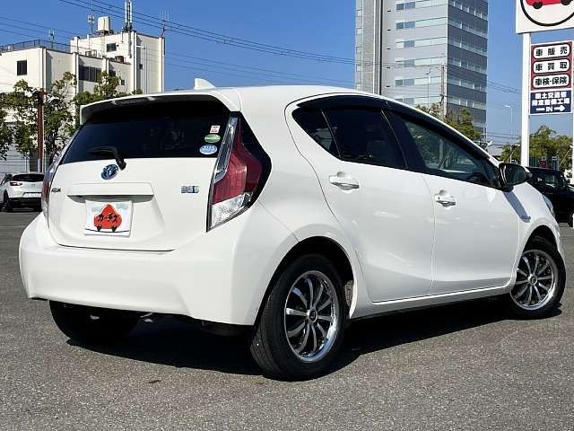 Toyota AQUA 2015-01 13262-2