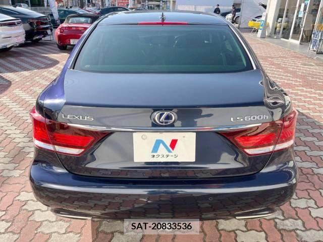 Lexus LS 2016-09 211976-15