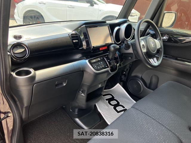 Honda N BOX CUSTOM 2015-06 306592-19