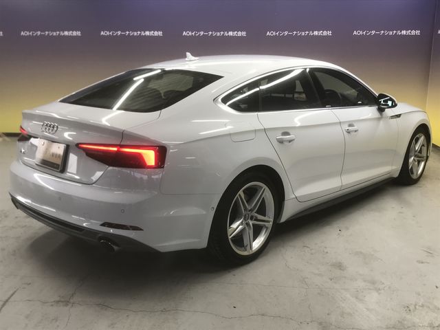 Audi A5 2019-03 29293-2