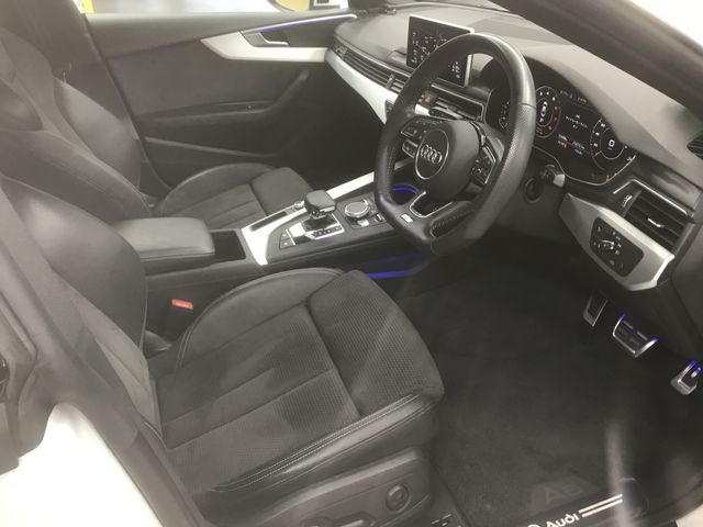 Audi A5 2019-03 29293-1