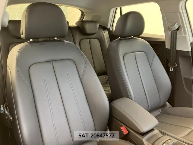 Audi Q2 2023-08 318014-13
