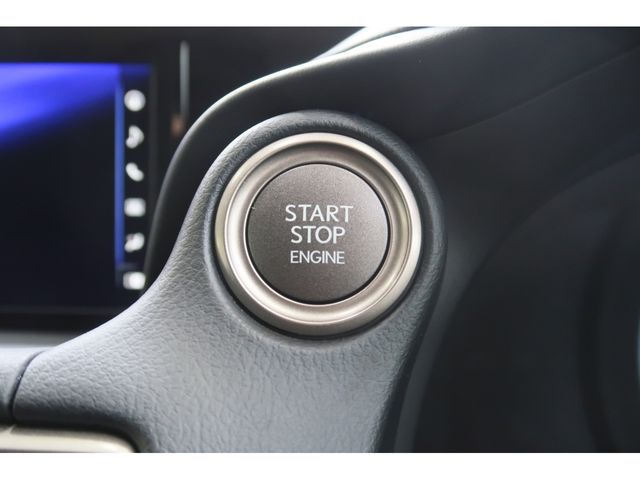 Lexus IS 2018-09 28628-15