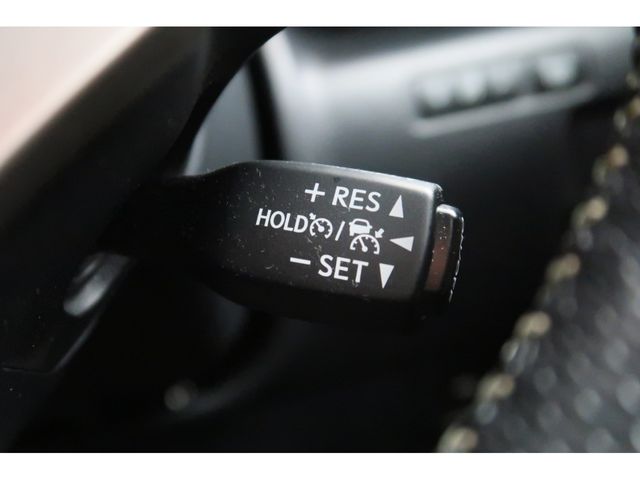 Lexus IS 2018-09 28628-14