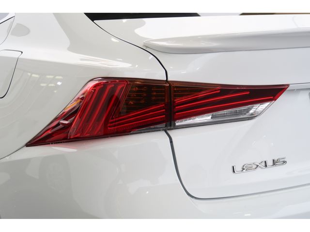 Lexus IS 2018-09 28628-28
