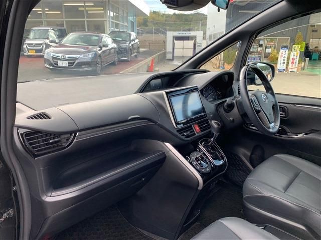 Toyota ESQUIRE 2020-01 183856-18