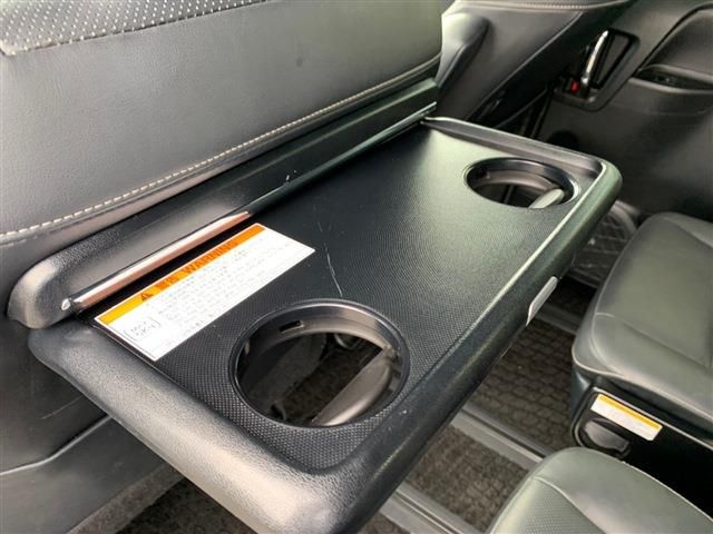 Toyota ESQUIRE 2020-01 183856-28