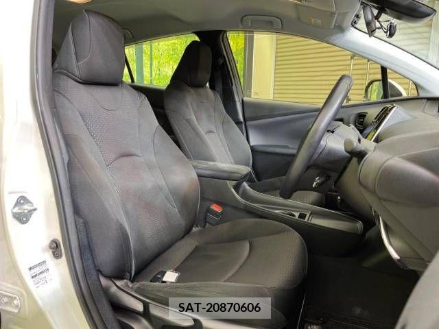 Toyota PRIUS 2019-02 207460-8