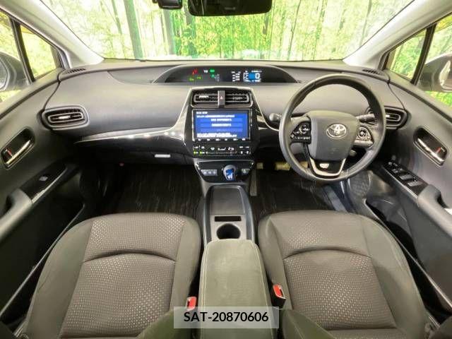 Toyota PRIUS 2019-02 207460-1