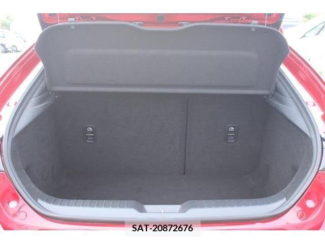 Mazda MAZDA3 2019-06 301051-16