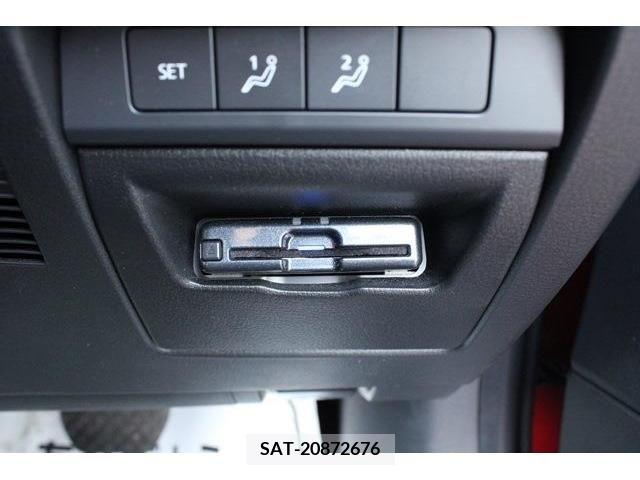 Mazda MAZDA3 2019-06 301051-3
