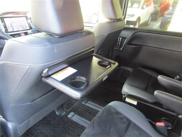 Toyota VOXY 2020-11 2356-18