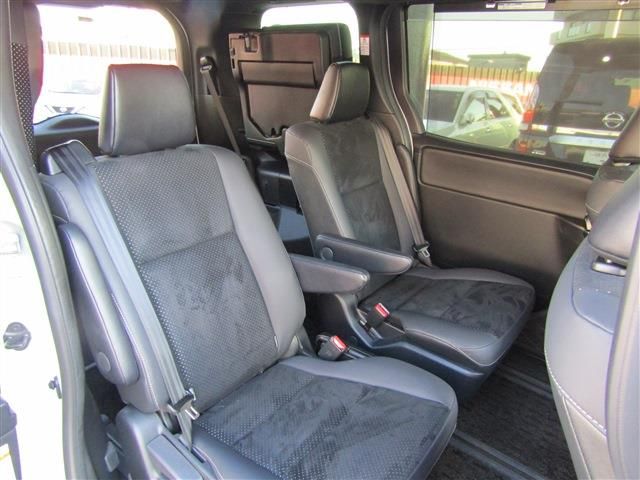 Toyota VOXY 2020-11 2356-7