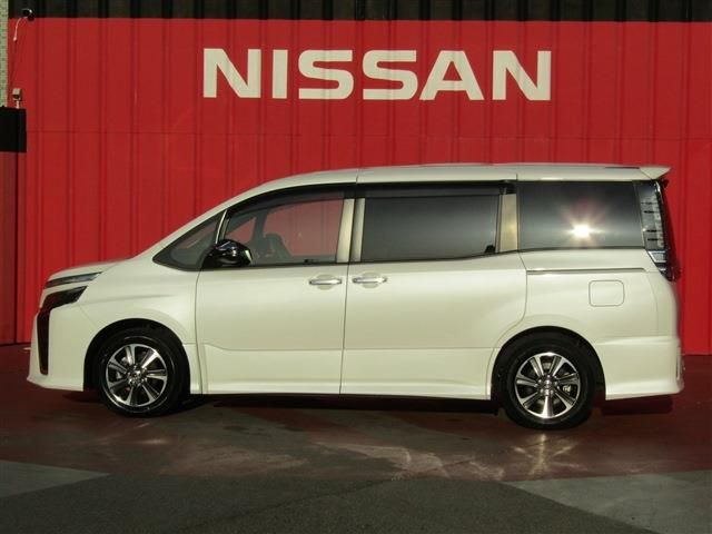 Toyota VOXY 2020-11 2356-24